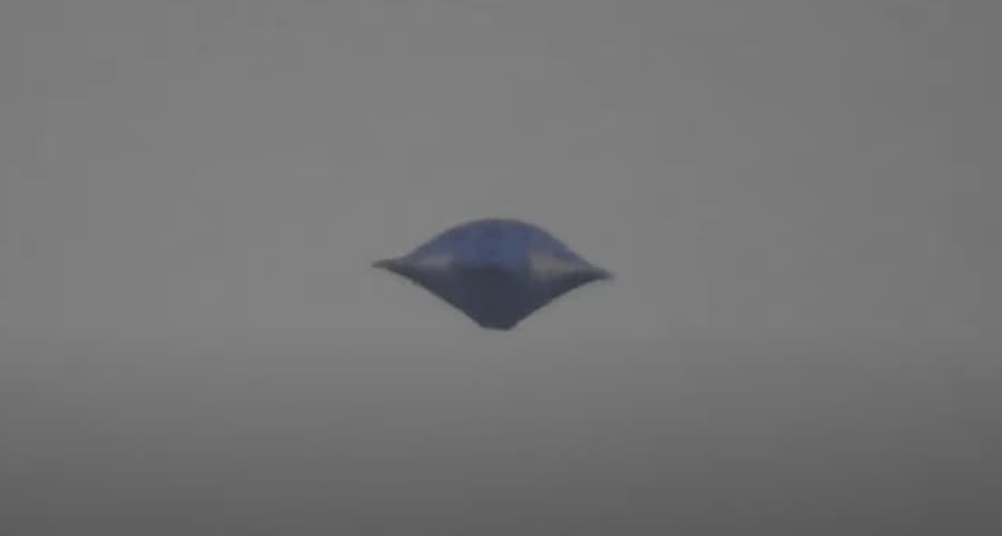 Bóng Ma Cơ Khí Trên Bầu Trời Curitiba: Kẻ Lạ Mặt Sau Tiệm Bánh