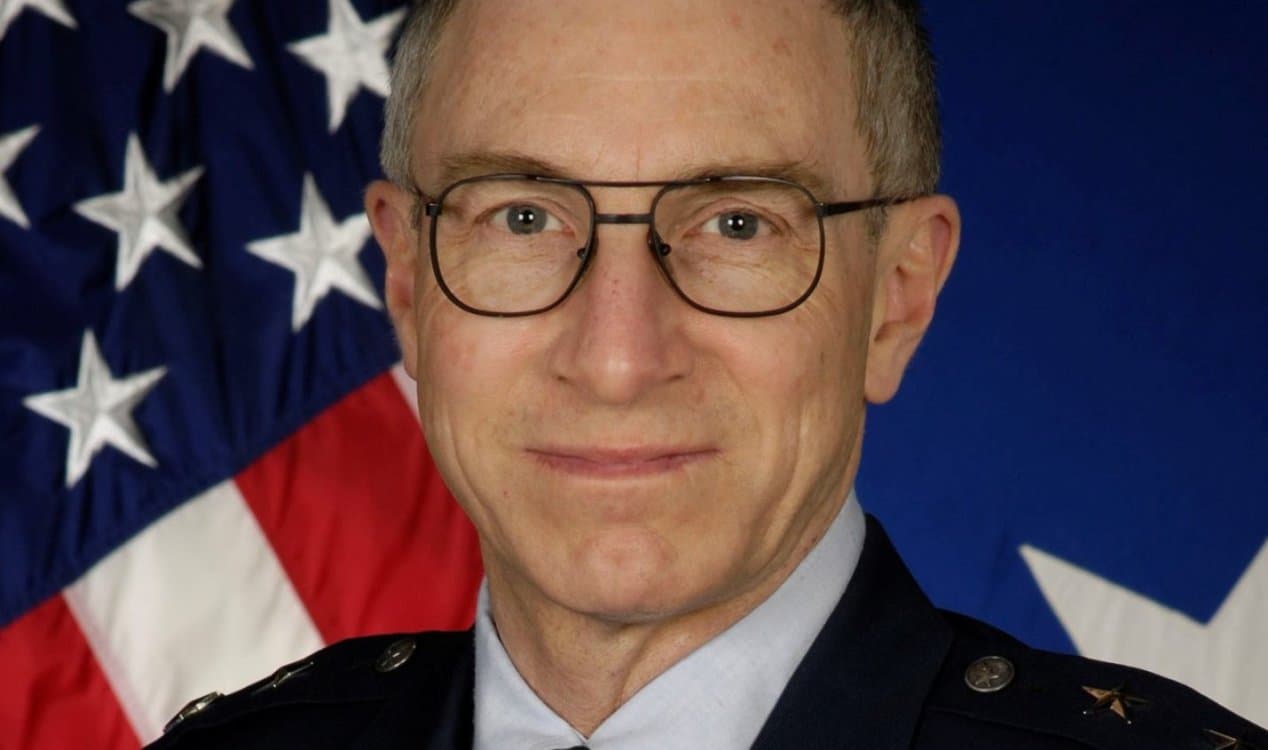 Bóng Ma Tại Căn Cứ Wright-Patterson: Sự Tan Biến Của Tướng McCasland